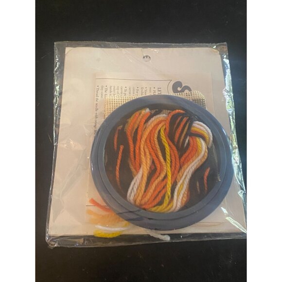 Vintage 1987 Stitchables Trio of Butterflies Cross Stitch Kit 7672 USA - Picture 6 of 6